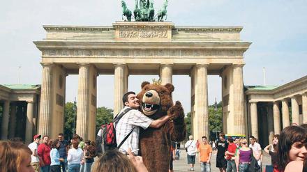 Berlin liebt dich. Oder nicht? Mit City Tax und Beschränkungen für Ferienwohnungen werden die Zeiten für Touristen rauer. 