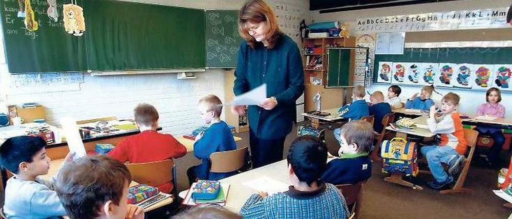 Allein mit der Vielfalt. Drei Viertel der deutschen Lehrer haben der Iglu-Studie zufolge keine Helfer.
