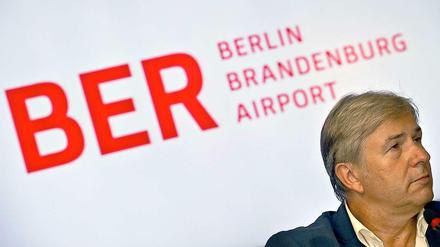Der Regierende Bürgermeister Klaus Wowereit gerät immer stärker in die Kritik.