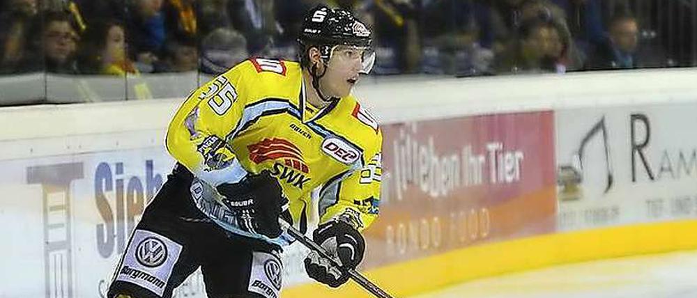 Christian Ehrhoff führte Krefeld gegen die Eisbären zum nächsten Sieg.