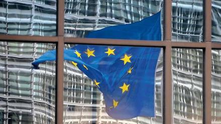 Verzerrt. Die Euro-Krise hat in den Köpfen vieler aus Griechen Faulenzern, aus Deutschen Nazis und aus Briten Casinokapitalisten gemacht.