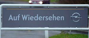 Dieses Schild steht am Opel-Werk in Bochum.