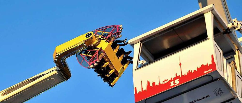 Rettungsaktion am Alexanderplatz.