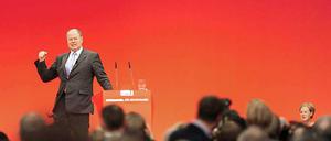 Auch in der Rede in Hannover kommt Steinbrück an einen Punkt, wo manchem im Saal der Atem stockt.