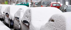 Im Winter wird es für Ordnungsamtsmitarbeiter, die Knöllchen verteilen müssen, ungemütlich.