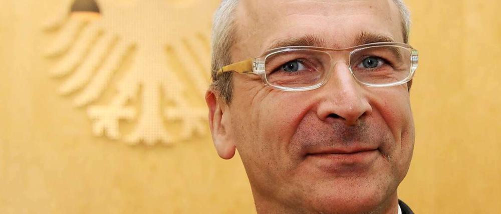 Der Parlamentarische Geschäftsführer der Grünen-Bundestagsfraktion, Volker Beck, ist skeptisch gegenüber einem neuen NPD-Verbotsverfahren.