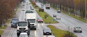 Bessere Rad- und Fußwege, weniger Platz für Autos - so sehen die Pläne des Senats für das Adlergestell aus.