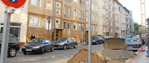 Viel Sand, wenig Parkplatz, keine Bauarbeiter. Baustellen in Wohngebieten sind oft ein Ärgernis.