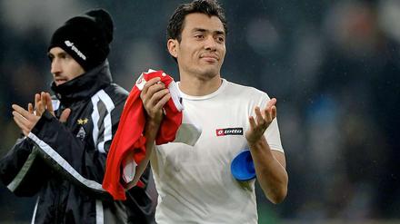 Applaus für den Magier. Juan Arango schießt gern spektakuläre Tore.