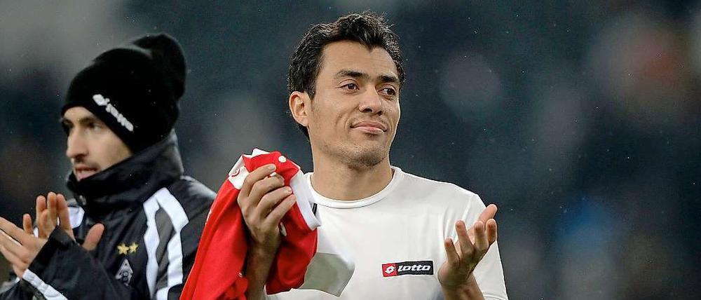 Applaus für den Magier. Juan Arango schießt gern spektakuläre Tore.