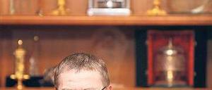 Vorstand und Verteidiger. Der Gazprom- Manager Alexander Medwedjew wehrt sich gegen Kritik aus Europa. Foto: AFP