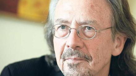 Scheu – das aber öffentlich. Peter Handke wurde am 6. Dezember 1942 in Griffen in Kärnten geboren. 
