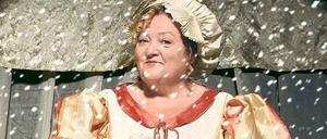 Lässt es im Rahmen der Grimmschen Märchentage im Kino Babylon schneien: Marianne Sägebrecht liest Frau Holle.