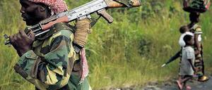 Milizen verlassen Sake. Die Stadt knapp 30 Kilometer von Goma entfernt wird offenbar geräumt. Der Konflikt zwischen Regierung und M23-Miliz ist aber weiterhin ungelöst. Foto: AFP