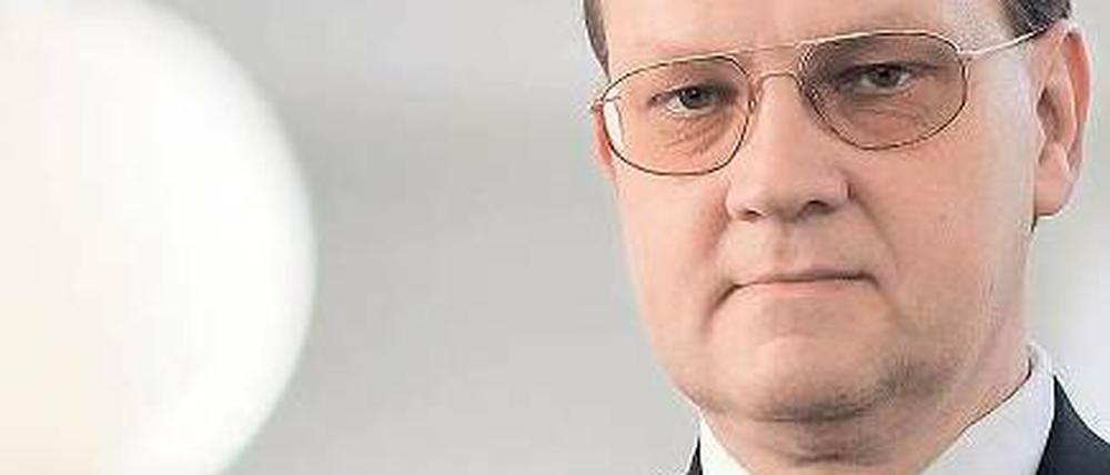 Bernd Palenda (52), ist seit dem 19. November kommissarischer Leiter der Abteilung Verfassungsschutz beim Innensenator. Der Jurist war zuvor für die Aufsicht über den Polizeivollzugsdienst zuständig. Foto: dapd