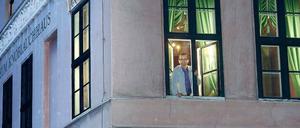 Willkommen in der warmen Stube. Der Direktor des Knoblauchhauses, Dr. Jan Mende, kann viel erzählen über die weihnachtlichen Bräuche im 19. Jahrhundert und die Familie, die hier einst wohnte. 