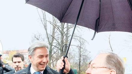 Neuköllns Bezirksbürgermeister Heinz Buschkowsky ist in Sachen Integration ein Mann des klaren Wortes – und dafür auch in der SPD umstritten. Der Parteifreund, Berlins Regierender Klaus Wowereit, geht das Thema diplomatischer an.