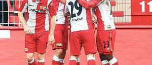 Geteilte Freude, halbe Freude. Union jubelt oft, siegt aber nur selten. Foto: dpa