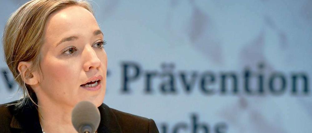 Findet beides gut - dass Eltern zu Hause erziehen und arbeiten gehen: Familienministerin Kristina Schröder (CDU). 