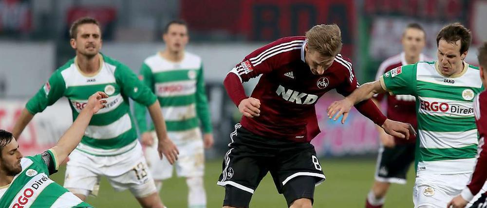 Kampf und Einsatz, aber kaum Torchancen. Das Franken-Derby endet torlos. 