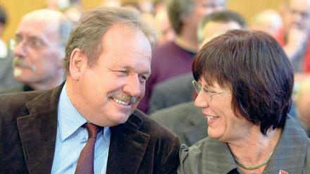 Urteil im Sinne der Gewerkschaft. Verdi-Chef Frank Bsirske und seine Kollegin Ellen Paschke hatten am Dienstag in Erfurt gut lachen. 