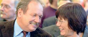 Urteil im Sinne der Gewerkschaft. Verdi-Chef Frank Bsirske und seine Kollegin Ellen Paschke hatten am Dienstag in Erfurt gut lachen. 