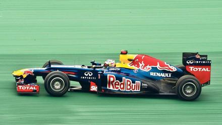 Leichter Wackler. Sebastian Vettel kam in der Qualifikation einmal kurz von der Strecke ab, am Ende wurde er Vierter. Immerhin startet er heute vor Fernando Alonso. Foto: AFP