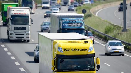 Seit Jahren schießt ein Unbekannter auf LKW. Nun bittet das BKA die Öffentlichkeit um Mithilfe.