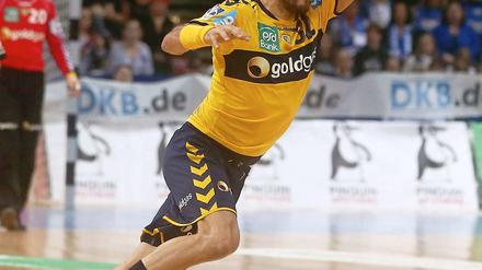 "Mir war klar, dass wir einen der besten halb rechten Rückraumspieler der Welt verlieren", sagt Füchse-Manager Bob Hanning über den Weggang von Alexander Petersson. Am Samstag gibt es ein Wiedersehen.