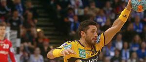 "Mir war klar, dass wir einen der besten halb rechten Rückraumspieler der Welt verlieren", sagt Füchse-Manager Bob Hanning über den Weggang von Alexander Petersson. Am Samstag gibt es ein Wiedersehen.