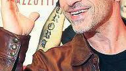 Grautöne. Eros Ramazzotti, 49, geht wieder auf Tournee. Im Mai 2013 gibt er ein Konzert in Berlin.