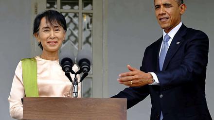 Barack Obama trifft die Oppositionsführerin Aung San Suu Kyi in Birma. 