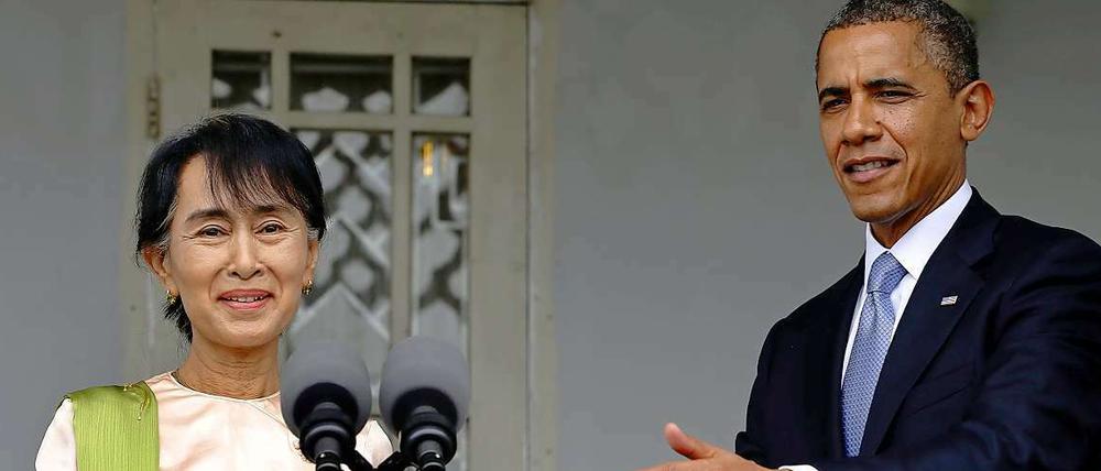 Barack Obama trifft die Oppositionsführerin Aung San Suu Kyi in Birma. 