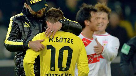 Nach dem Spiel waren die Dortmunder enttäuscht, während sich die Stuttgarter über den Punktgewinn freuten.