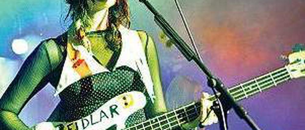 Alles neu. Kate Nash rockt in Berlin. Foto: Geisler-Fotopress/Behring