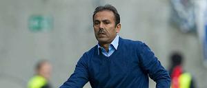 Jos Luhukay, 49, führte den FC Augsburg 2011 in die Bundesliga und hielt mit dem Klub im folgenden Jahr die Klasse. Seit Sommer 2012 ist der Holländer Trainer von Hertha BSC.