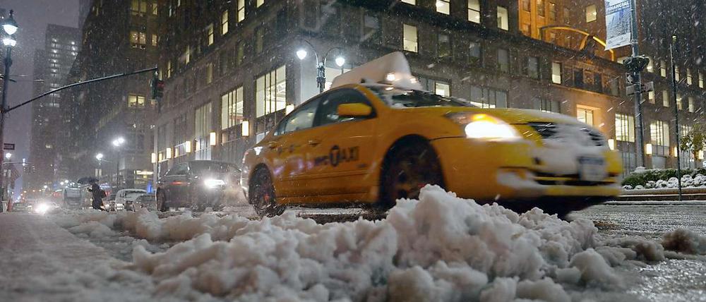 Windsturm "Athena" brachte vor allem New York und New Jersey eisige Kälte und Schneematsch.