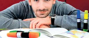 FREIZEIT-LEHRER. Benedikt Ziegert.