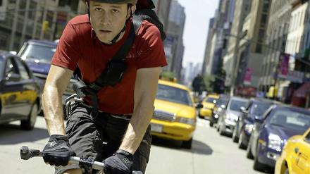 Manischer Biker. Joseph Gordon-Levitt als Wilee in "Premium Rush".