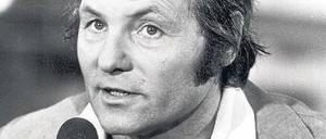 Formvollendet im Ton, doch unerbittlich in der Sache. So hat Dieter Kürten den Interviewstil seines Wegbegleiters Harry Valérien (Foto) im „Sportstudio“ beschrieben. Foto: dpa