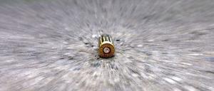 Patronenhülse aus einer Dienstwaffe - wenn Polizisten schießen, ermittelt die Mordkommission.