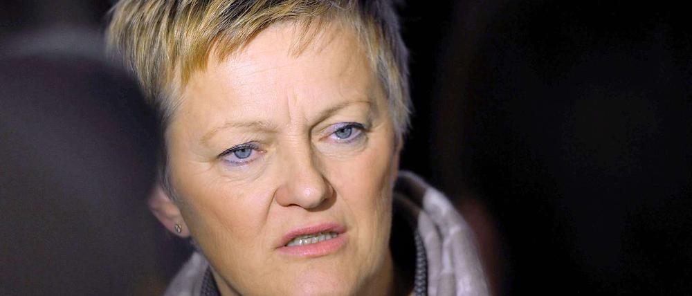 Renate Künast, Grünen-Fraktionsvorsitzende, verteidigt ihre Skepsis angesichts des schnellen "Ja" des Bundestags zur religiösen Beschneidung.
