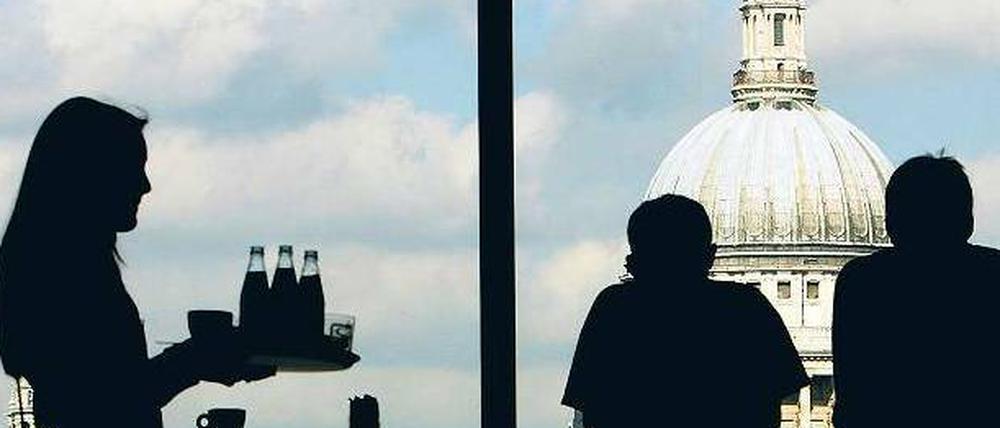 Ort der Neugierde. Blick vom Restaurant der Tate Modern auf die St. Paul’s Cathedral. 