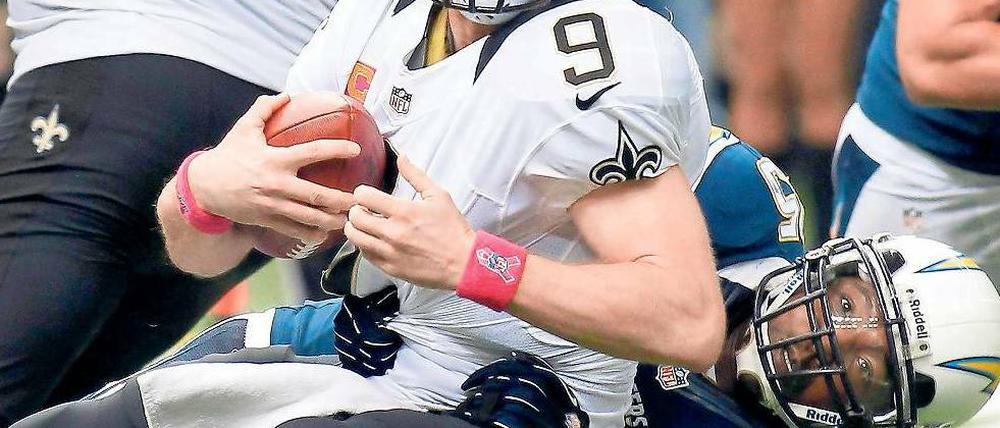 Abwärtstrend. Die New Orleans Saints um Quarterback Drew Brees müssen nach ihrem Fehlstart eine historische Aufholjagd starten, wollen sie noch die Play-offs erreichen. Foto: Reuters