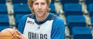 Dirk Nowitzkis Dallas Mavericks sind noch nicht eingespielt, das erhöht am Samstagabend Albas Chancen auf eine Sensation