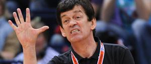 Gäste-Trainer Velimir Petkovic zeigt es an: Fünf der letzten sechs Spiele gegen Göppingen konnten die Füchse nicht gewinnen.