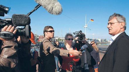 Im fernen Osten. Der Linken-Vorsitzende Bernd Riexinger in Rostock.