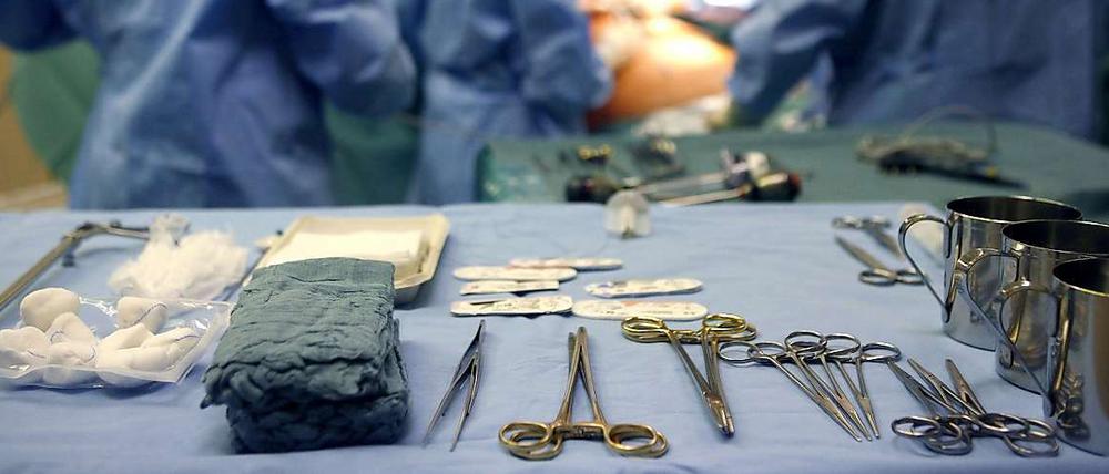 Nach dem Organspendeskandal an der Göttinger Uni-Klinik wird der Ruf nach dem Staat laut.