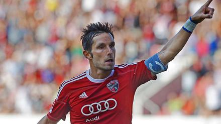 Kapitän Stefan Leitl schoss seinen Verein mit zwei Toren in Führung, doch am Ende mussten sich der FC Ingolstadt mit einem 2:2 gegen Energie Cottbus begnügen.