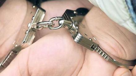 Geschnappt. Unter jugendlichen Delinquenten hat vermutlich jeder zweite eine Aufmerksamkeits- und Hyperaktivitätsstörung. 